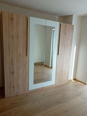 Kleiderschrank neu 