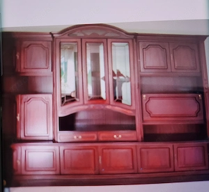 Wohnzimmerschrank 