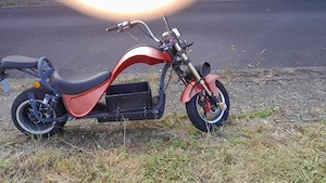 Verkaufe E-Roller Chopper 25 45 60kmh einstellbar