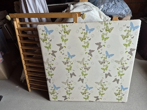 * bei Abholung bis 26.07. Sonderpreis 10 *Laufstall 95x95 cm höhenverstellbar