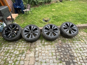 Reifen von Jaguar 265 40 R22