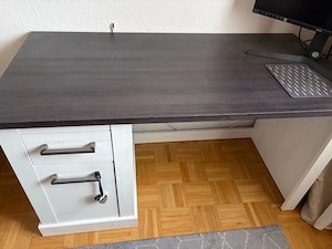 Schreibtisch in Holzoptik (Dunkelbraun   Weiß)