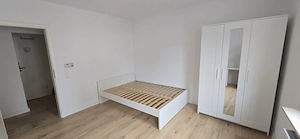 Frauen WG, Neue Zimmer mit Möbel sofort frei in Obertürkheim
