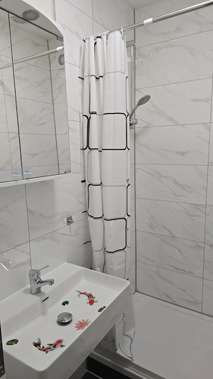 Frauen WG, Neue Zimmer mit Möbel sofort frei in Obertürkheim Bild 7