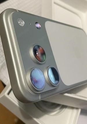 Apple iPhone 17 Pro max 256GB weib, Akku-kapazität 100% 