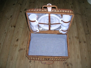 Picknickkoffer gut erhalten