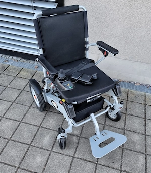 Elektrischer Rollstuhl+ Elektrorollstuhl+ Elektromobil+ Rollstuhl