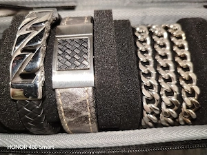 2 Herrenarmbänder und 1 Herrenhalskette