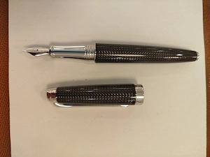 2 Füller in schönem Design in Top Zustand 