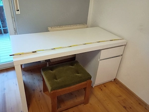 Schreibtisch 