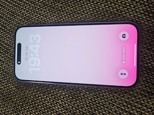 iphone 16 .