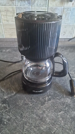 Mini Kaffeemaschine 12V für Camping, LKW, PKW