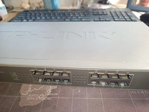 TP-Link TL-SG1016 16port Gigabit Switch inkl Rackwinkel 19"