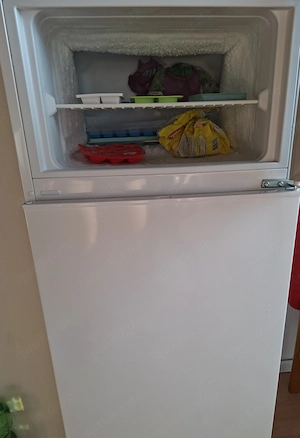 Beko Einbau-Kühlschrank mit Gefrierfach (BDSA250K3SN)   Top Zustand!