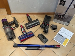 Dyson V11 Absolute mit Ersatzakku Neuwertig!!