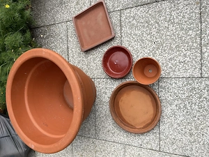 Verschiedene Teracotta Keramiktöpfe 