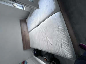 Schlafzimmer  Bett 
