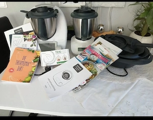Thermomix TM6 in sehr gutem Zustand mit viel Zubehör
