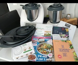 Thermomix TM6 in sehr gutem Zustand mit viel Zubehör