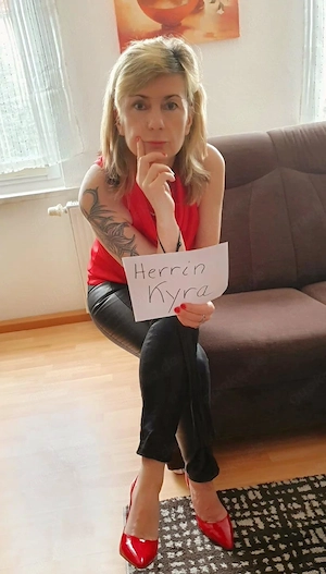 Geldherrin Kyra sucht dich 
