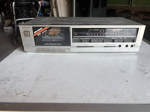 Technics cassette Deck und Yamaha Amplifier 