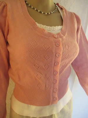 NEUw Ajour Kurz Corp Corp Top Fein Strickjacke Cardigan colours OF THE WORLD 34- 36  XS- S alt- rosé