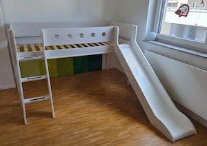 Flexa Kinderbett Halbhochbett Hochbett mit Rutsche, weiß, 90x200