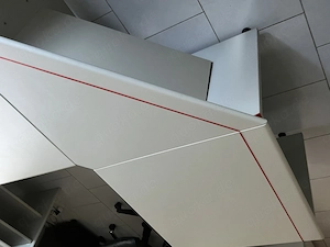 gut erhaltene Büromöbel an Selbstabholer  Bild 3