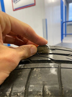 4 Sommerreien Bridgestone 235 45 R19
