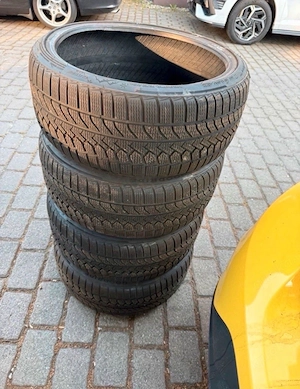 4x Winterreifen 225 35R19 88V