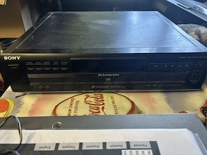 Sony Compact Disc Player CDP-CE 215