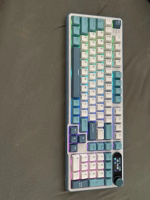 Royal kudge tastatur in himmel blau mit display