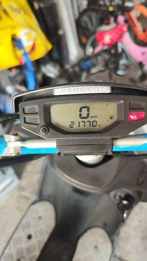 Ich verkaufe meinen Peugeot Roller 