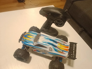 Simulus RC Auto unbenutzt ohne akku sonst 1A Zustand 