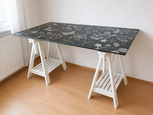 Schreibtisch mit schicker Glasplatte Bild 3