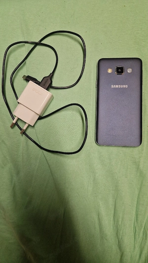 Samsung Galaxy A3 + Kabel