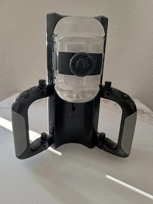 Masturbator mit auf und ab Bewegung und Vibration 