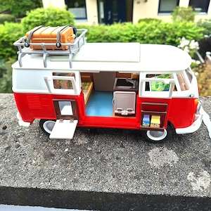 Playmobil--Figuren --Ritter--Helme--Schwerter   Siehe dazu die Fotos