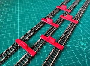 Spur N Parallelgleisabstandlehren 33,6mm Gleismittenmarkierung 5x