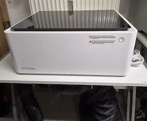 Xtool M1 Hybridlaser mit Zubehör