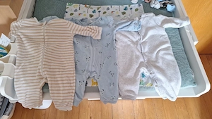 Babykleidung