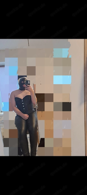 Frecher Sub sucht Dominanten Herr