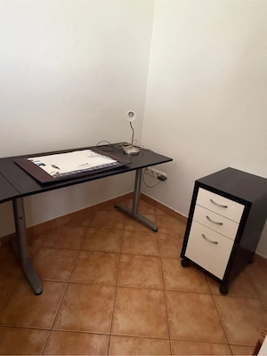 Büroset - Eckschreibtisch + 2 Rollcontainer 