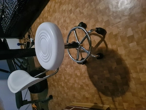 Kosmetik Stuhl klein  Bild 2