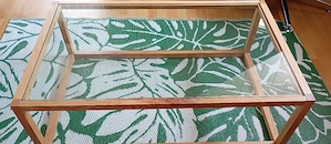 Glastisch für die Couch