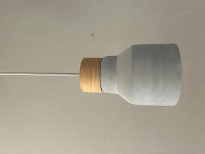 Kleine, schlichte Betonleuchte