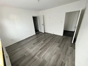 2,5 Zimmer Wohnung 78qm im 3 Familienhaus in Erlensee 