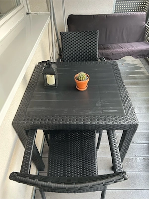 *Schönes Polyrattan Balkonset (Tisch + 2 Stühle)   Sehr guter Zustand!*