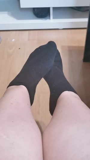 Ich verkaufe meine Socken nach deinen Wünschen