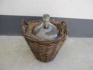 Wein-Korbflasche